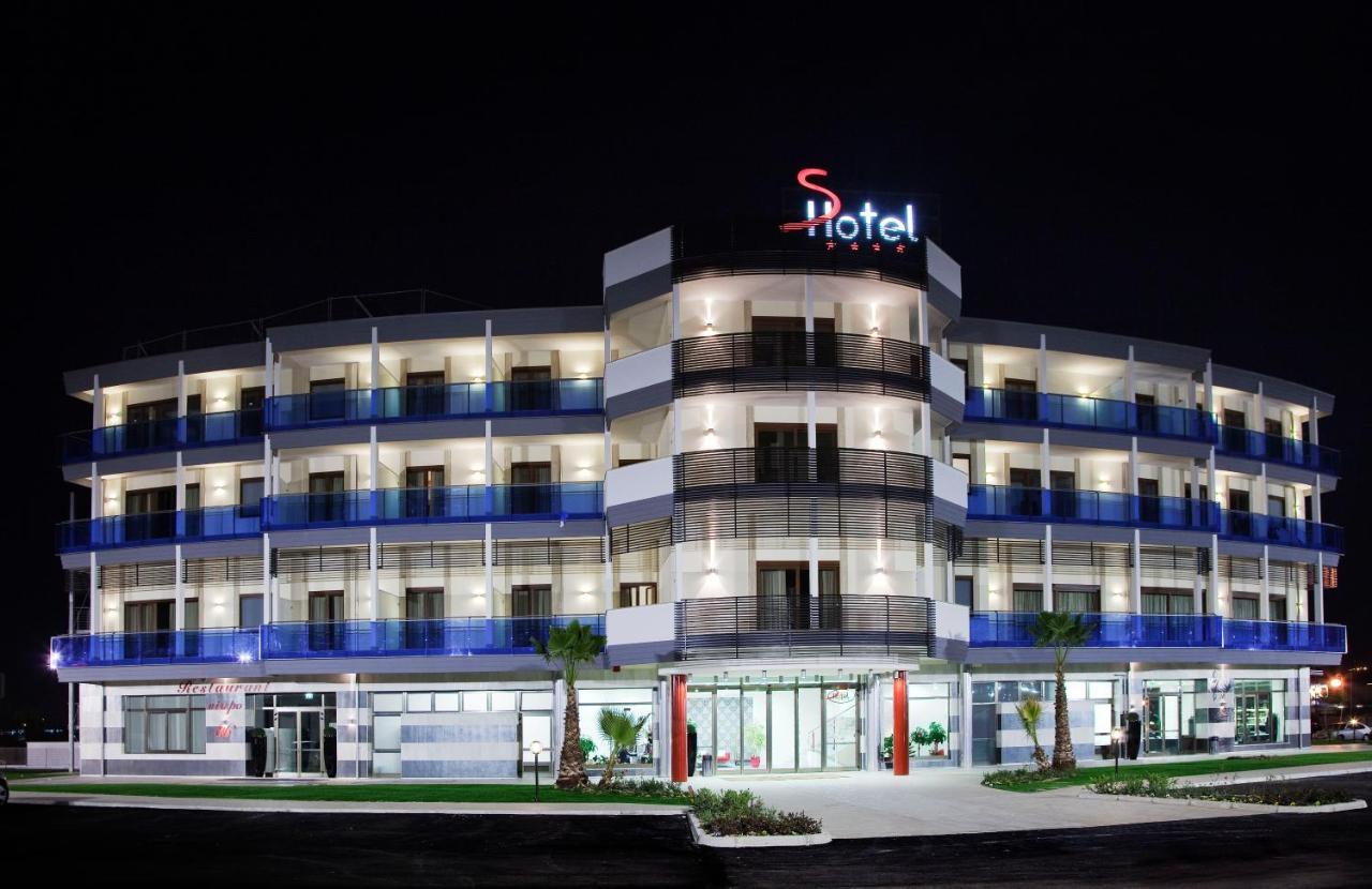 S Hotel 4*